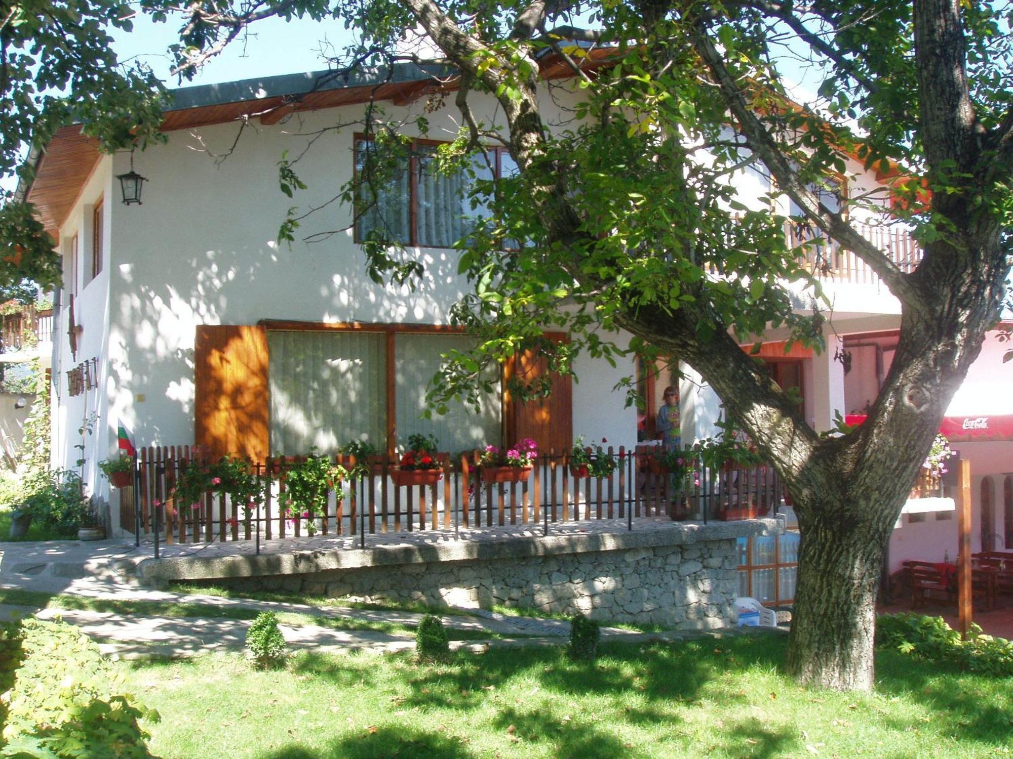 Hotel Tihiat Kat Apriltsi  Exterior foto